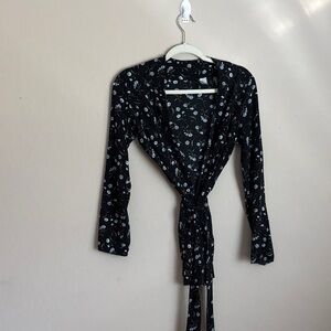 H & M Floral Black Kimono shawl size XS